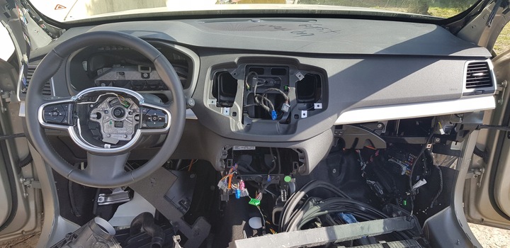 фото №1, Volvo xc90 ii панель роздавальна консоль оригінал