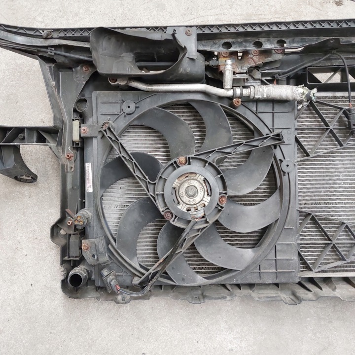 фото №13, Volkswagen polo 4 iv 9n2 1,4b pas перед + радіатор