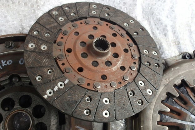 фото №4, Mazda 6 2.0 citd колесо двомасовий диск притиск