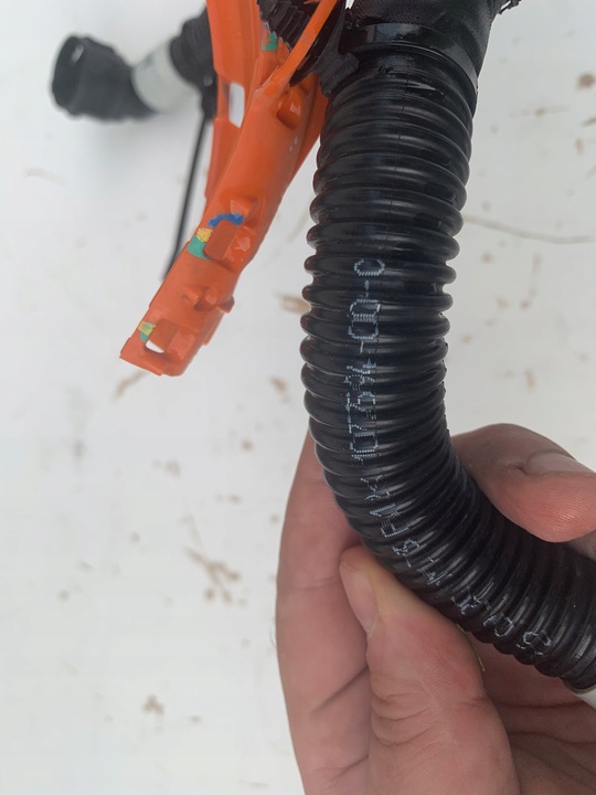 фото №8, Tesla модель y 3 рестайлинг шланг шланг радиатор трубка воды 1077594-00-c оригинал