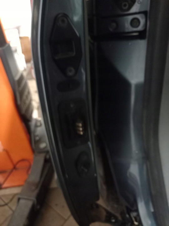 фото №7, Двері праві, лівий зад vw caddy ii 2007r ld7u