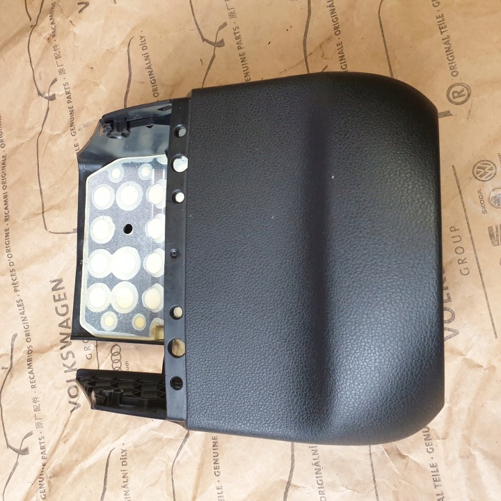 фото №12, Корпус защита колонки руль vw passat b8 3g