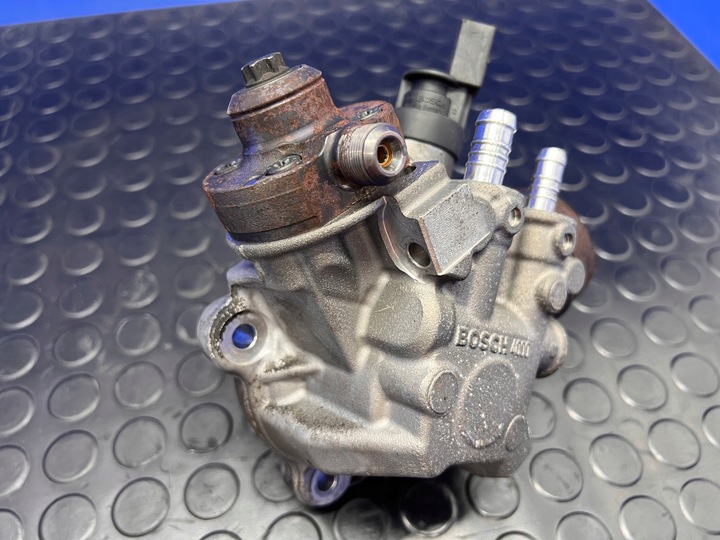 фото №5, Audi a6 a7 c7 a8 d4 q5 8r 3.0 tdi насос впрыскивающий 059130755bg