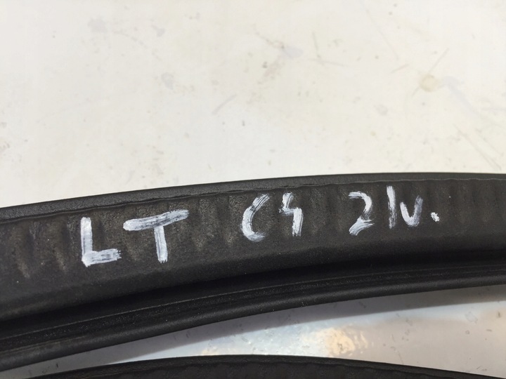 фото №3, Citroen c4 iii 2021 прокладка дверь левый зад