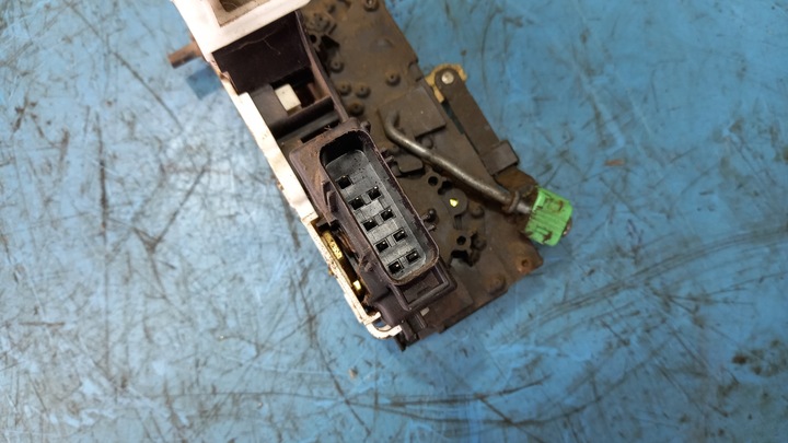 фото №3, Замок двері лівий зад mazda tribute 2.0b 01r