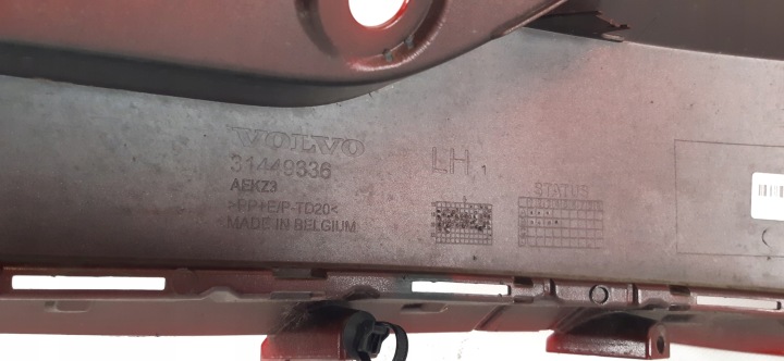 фото №7, Volvo xc40 уголок бампера левое зад 31449336 725