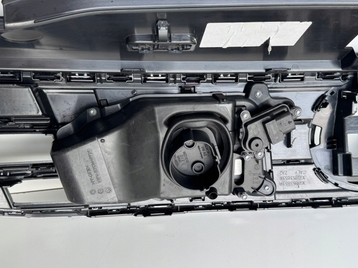 фото №9, Решётка решётка радиатора vw passat b8 3g0 gte рестайлинг 3g0853653p 5ge010007q крышка
