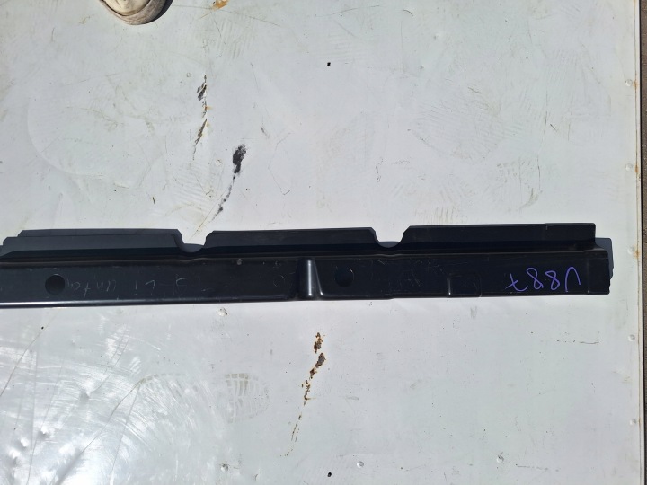 фото №6, Vw transporter t5 кронштейн зад молдинг порогова порога 7h1809341