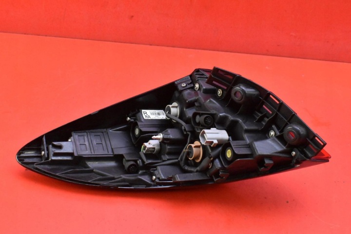 фото №6, Правая фара зад задняя 81550-f4120-00 toyota c-hr 1 i рестайлинг 19-21