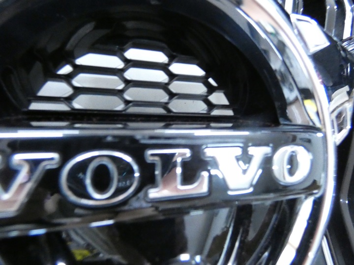 фото №5, Решётка, решётка радиатора volvo xc-40 надпись камера