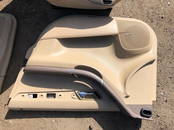 фото №8, Mercedes w251 довгий 05- сидіння диван оббивка шкіра бежевий 6 осіб