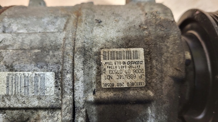 фото №5, Компресор кондиціонера audi a4 b7 3,0tdi v6 8e0260805bl