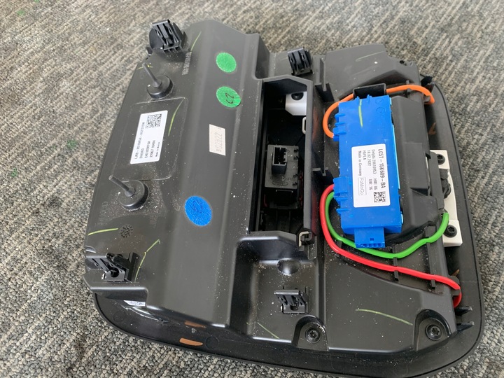 фото №10, Ford mustang mach-e gt чёрная лампа потолок кабины интерьера оригинал