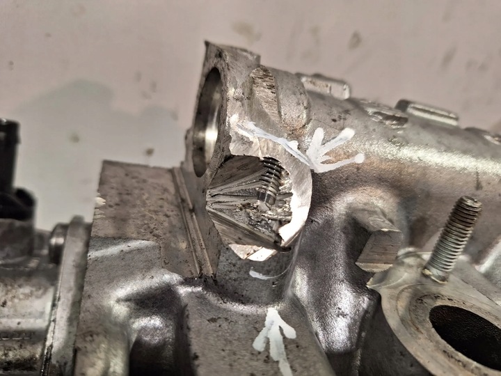 фото №8, Головка двигуна 110421067r renault kangoo ii 1.5 dci 08-12