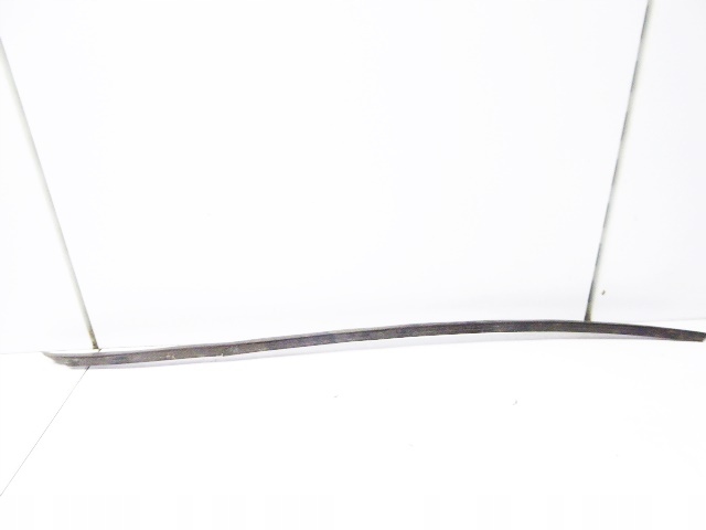 фото №1, Passat b6 планка стёкла лобовой левая универсал 5d