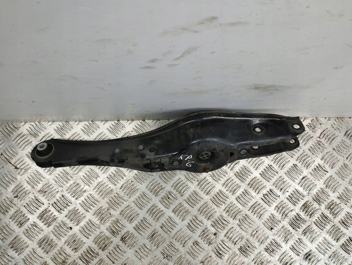 фото №7, Audi a3 8y 2021 левая сторона рычаг задний