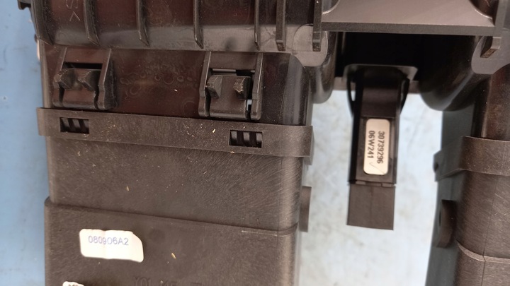 фото №4, Ґрати повітропровід volvo s40 v50 30722777