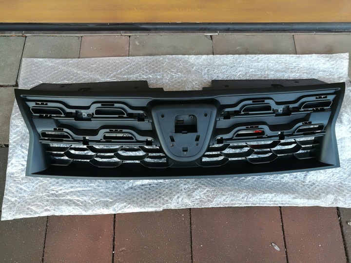 фото №1, Решітка радіатора - решітка - dacia duster - рестайлінг - 2013-2017