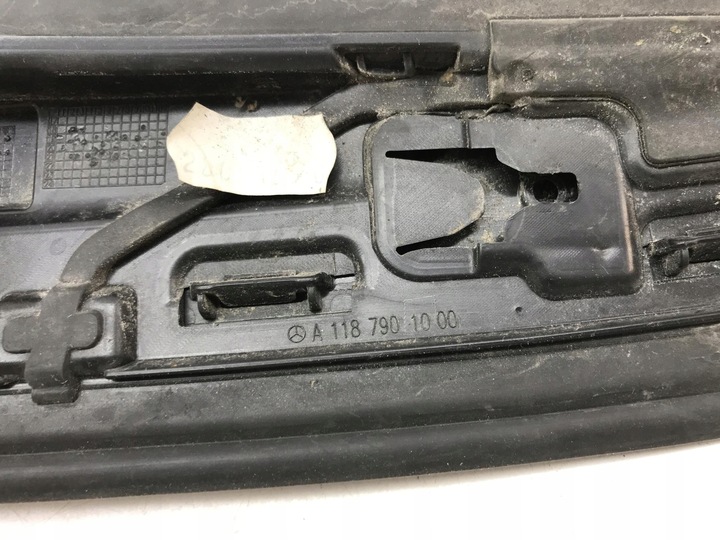 фото №11, Mercedes cla w118 планка защита спойлер крышки багажника правая a1187901000