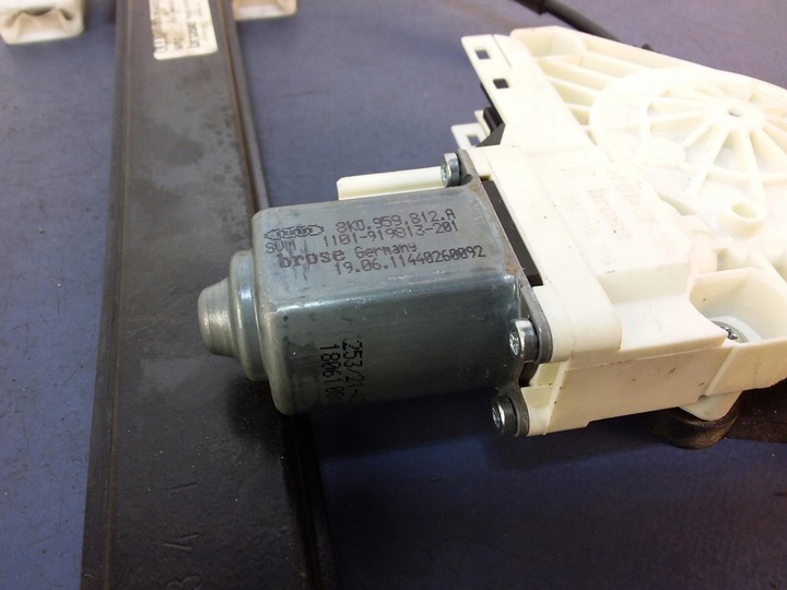 фото №4, Audi q5 8r подъемник стекла зад правые 8r0839462d