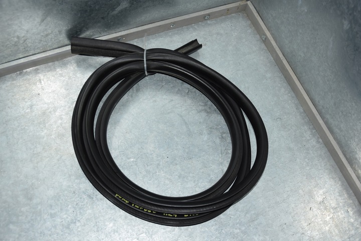 фото №1, Ford mondeo mk4 прокладка дверь задних универсал