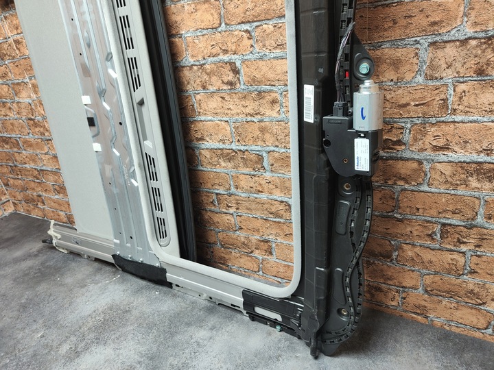 фото №16, Bmw f32 f36 люк дах зсувний скло