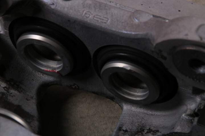 фото №8, Bmw g30 g31 g11 g12 x3 g01 супорт гальмівний праве перед 6885840 42/30/348