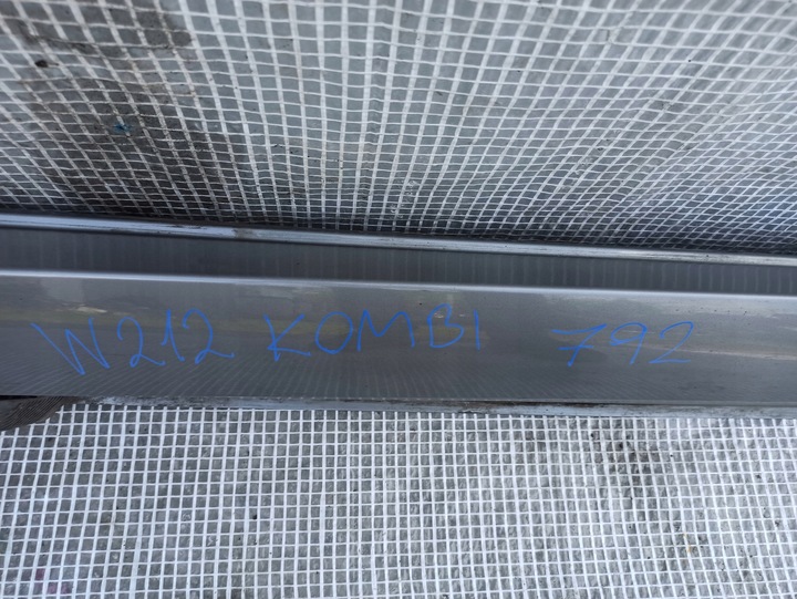 фото №3, Mercedes w212 e-klasa планка порогова права код 792