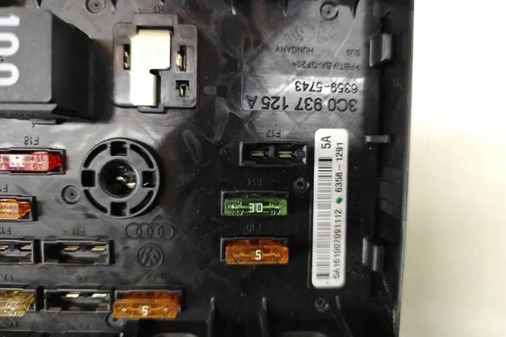 фото №8, Коробка запобіжників vw tiguan 5n_ 3c0937125a 2.0l дизель 103kw 2014