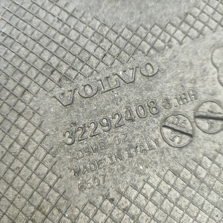 фото №6, Заднее рычаг правый volvo v60 ii 225, 227 32292408 33517590 2.0l 220kw