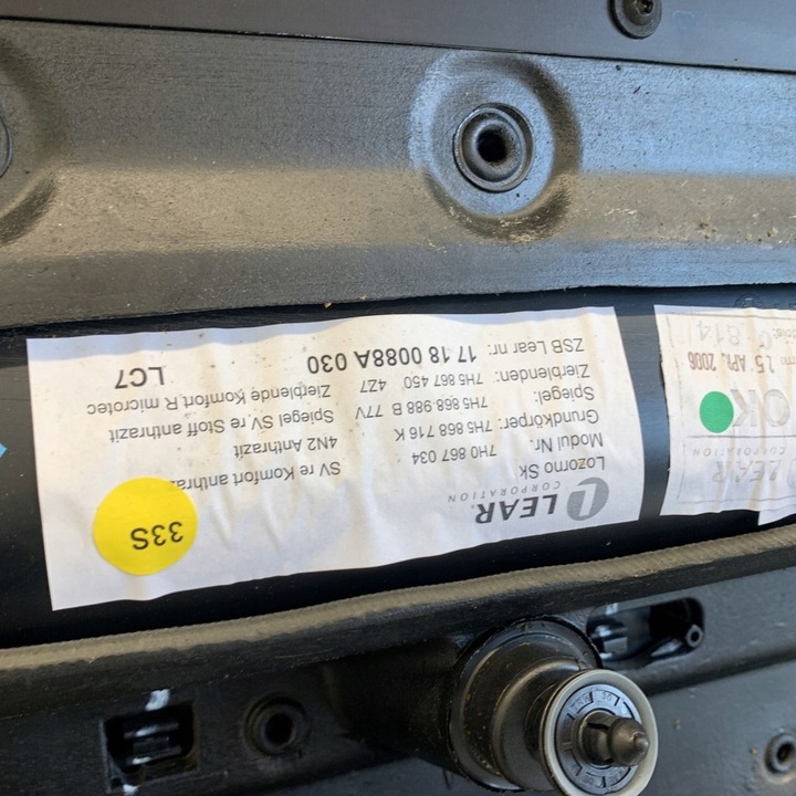 фото №12, Оббивка боковина праві зад vw t5 7h multivan 06r