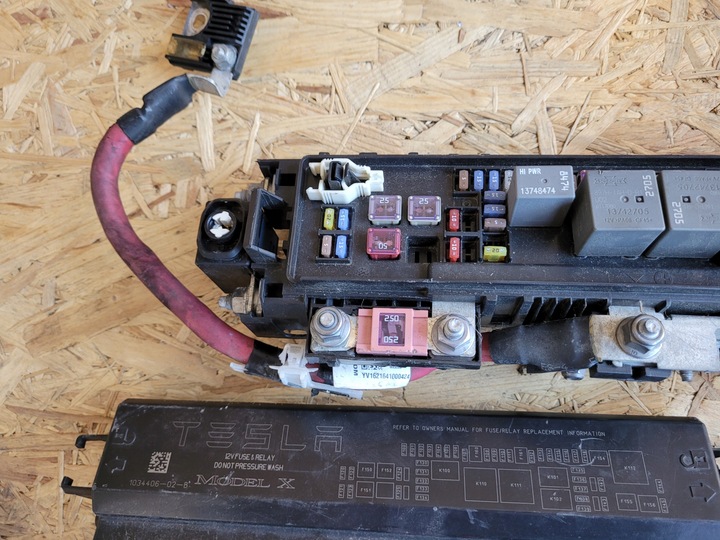 фото №5, Коробка запобіжників tesla модель x 1034405-02