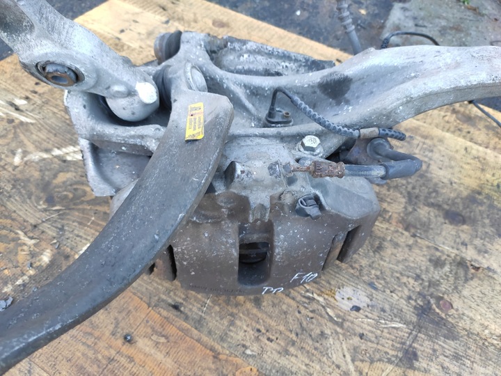 фото №15, Bmw 5 f10 3.0d поворотна опора ступиця диск супорт важіль правий перед оригінальний номер