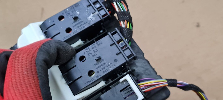 фото №9, A5 8w модуль блок керування комфорту штекери 8w0907063cg a4 b9 8w