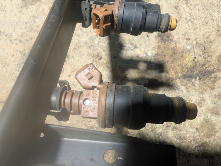 фото №5, Планка вприскувальний vw 2.8 vr6 aaa 021133317d golf 3 passat b3