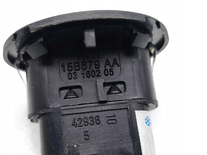 фото №7, Jaguar xe кнопки стекло 2015 салон 4/5dr 15b679aa 03160205 15-24 2.0 d