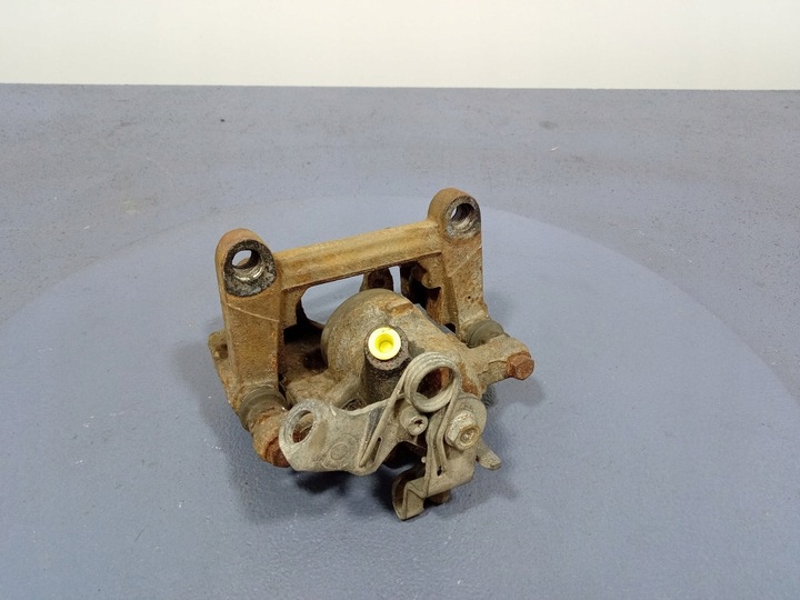 фото №6, Renault trafic iii супорт зад праві задній скоба 32327760/1