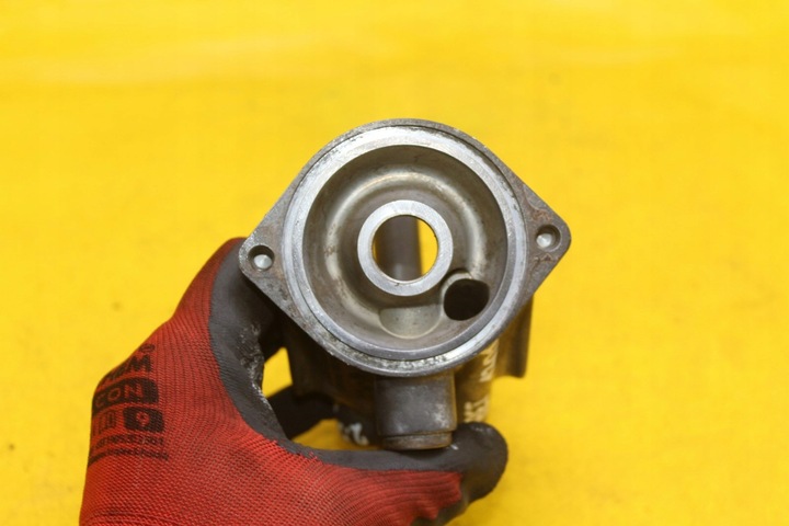 фото №6, Основание фильтра масла 074115417a vw t4 2.4 d 2.5 b aab aet