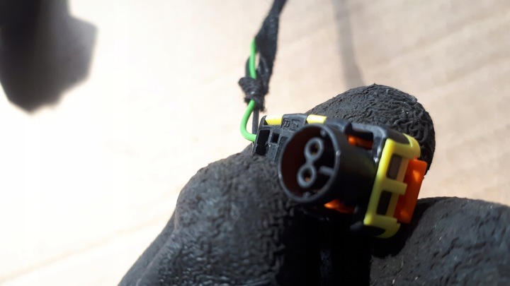 фото №6, A4 b9 8w s4 штекер разъём подушка безопасности 4m1972562 a5 8w