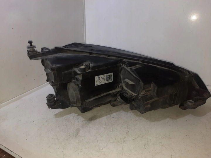 фото №9, Volkswagen e-golf headlight/headlamp 90051014 a046439