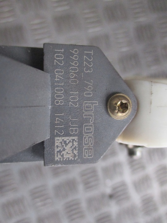 фото №7, Двигунчик скла лівий зад toyota avensis t25 02-06r