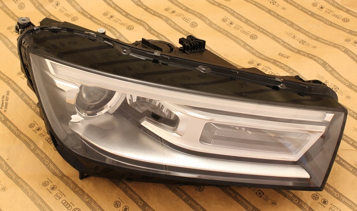 фото №1, Audi q5 2 ii 80a 16-20 лампа перед bi-xenon led