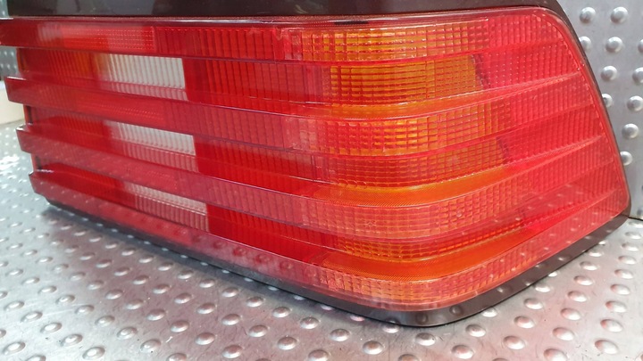 фото №7, Лампа зад права плафон mercedes sl r129 w129 89-