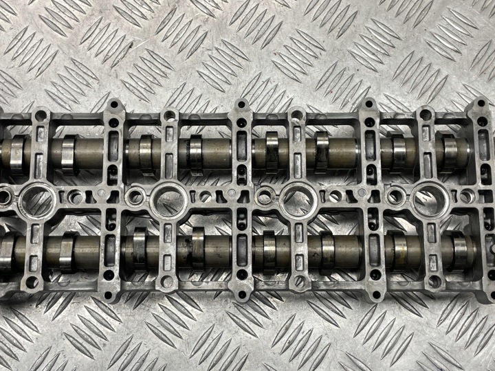 фото №13, Bmw e84 e90 f10 f25 розподільчий вал  з основа 7797511 8506076 8506077