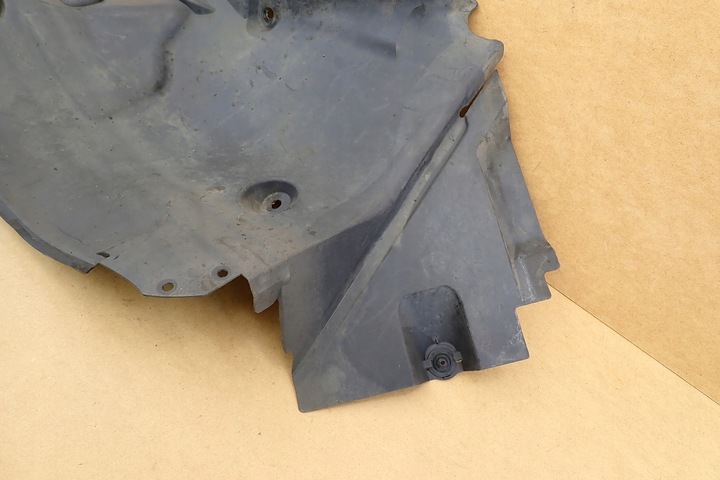 фото №10, Mercedes c w204 2007- подкрылок правые правые перед передние a2046981230 оригинальный номер