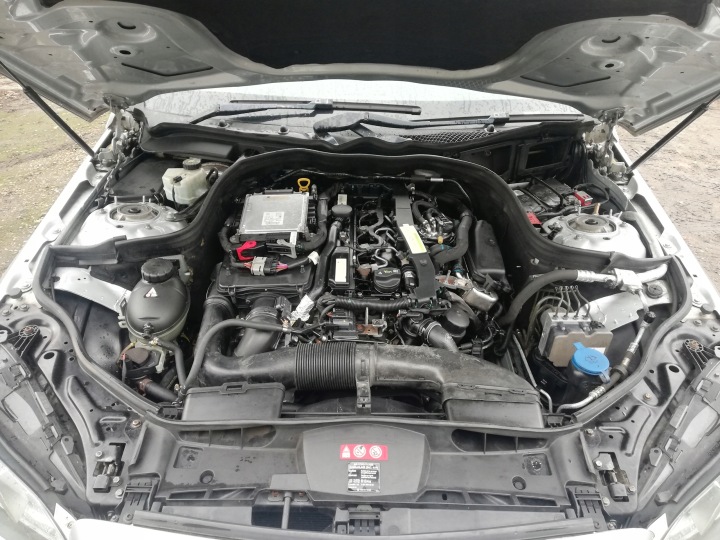 фото №8, Крыло перед do mercedes e 212 c775