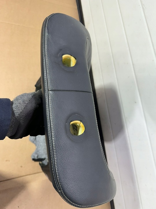 фото №10, Спинка сидіння лівий перед, ліві передні mercedes cls w218 чорні, біла nić