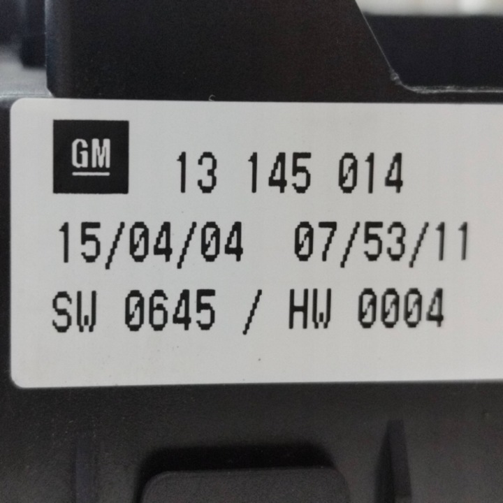 фото №10, 2006 opel astra h блок запобіжників 13145014