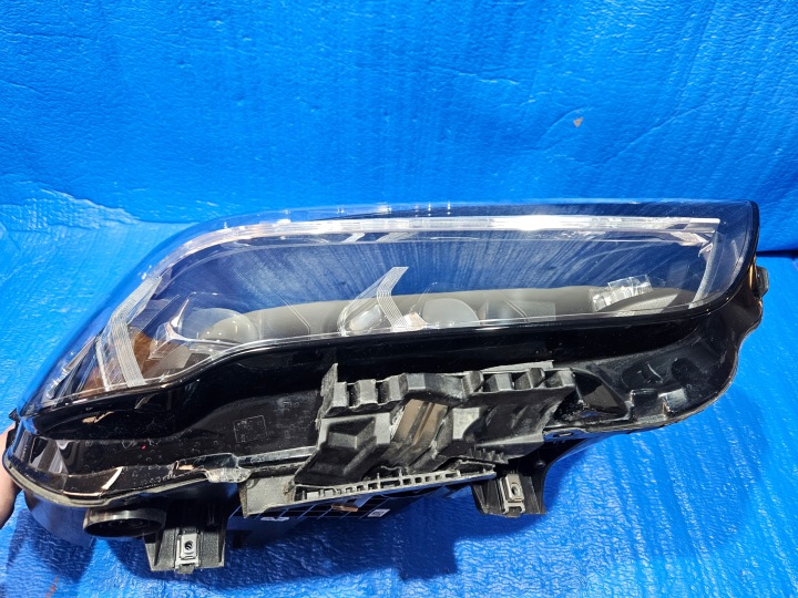 фото №15, Bmw x1 f48 рестайлинг lci фара передняя правая полный led 5a01178-03