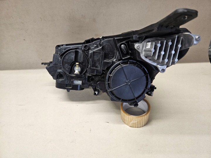 фото №8, Лампа правая передняя перед opel crossland yq00709880 полный led